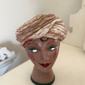 Nicholas Ungar Beige Ribbon Swirl Hat 1950s Sculptural Layered Design